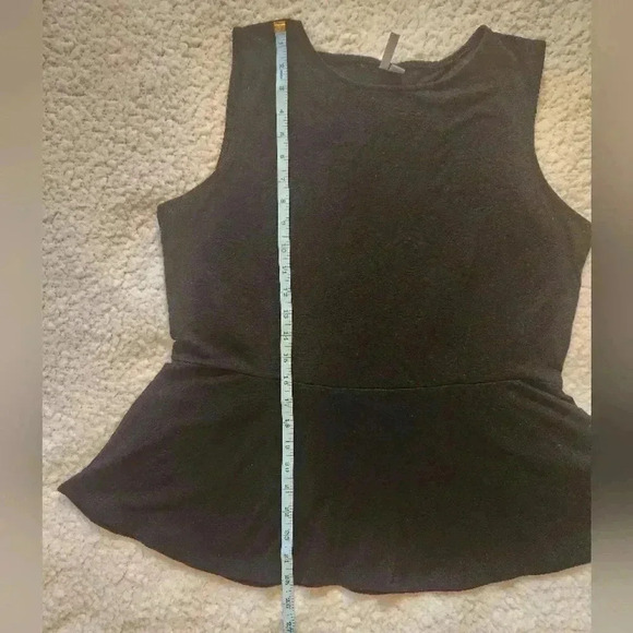 Elle Black Sleeveless Tank Top with Peplum Ruffle - Picture 6 of 12